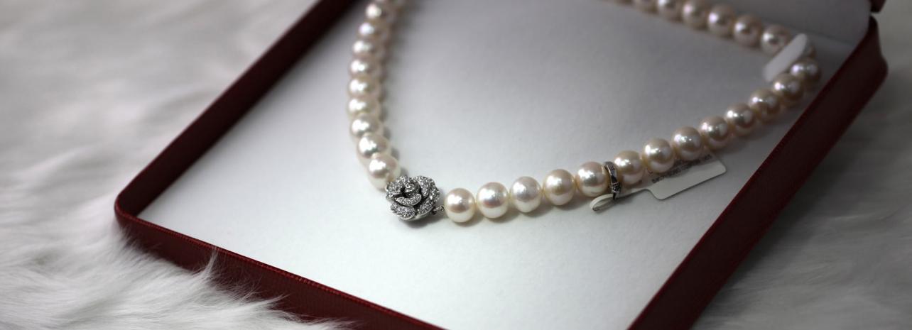 Pearl Necklets